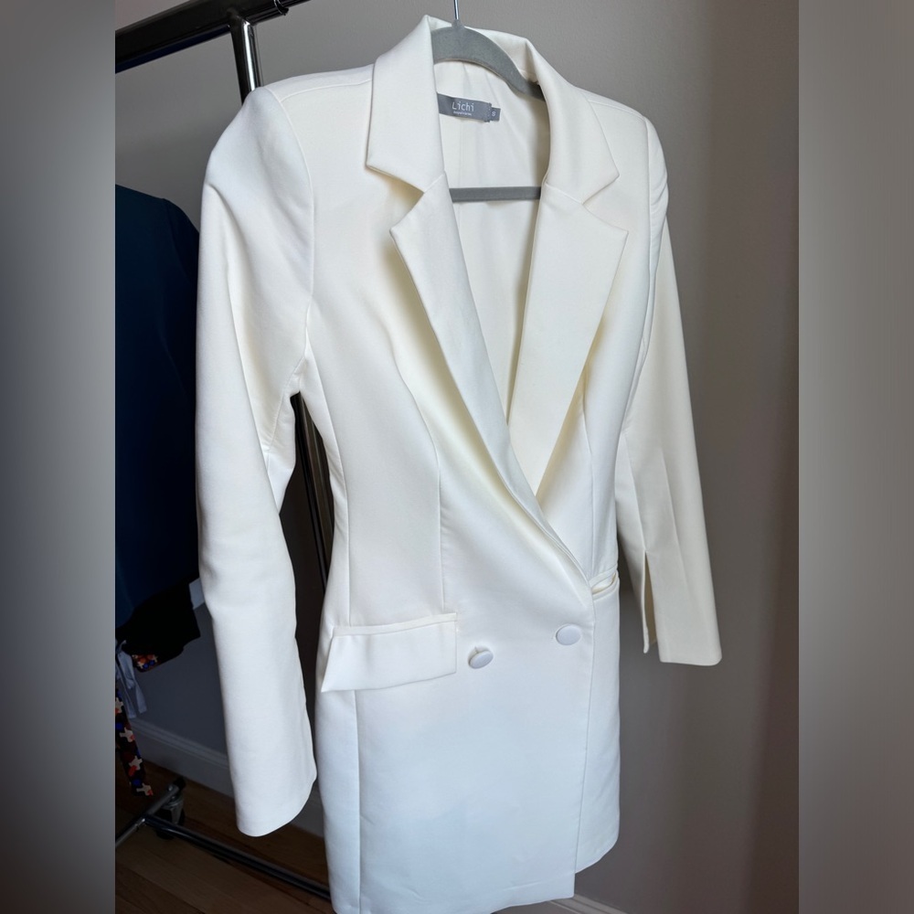 LICHI Belted Cream Mini Dress in Small - Picture 9 of 16